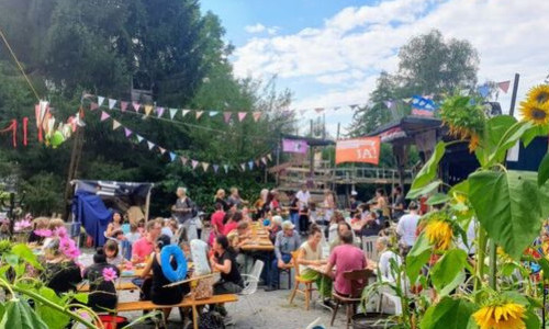 Fest auf der Brache Lachen